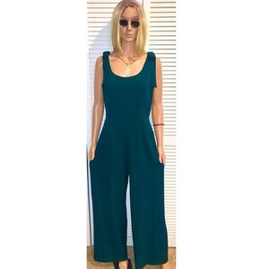 Julia Jordan Jumpsuit Green Sleeveless Women’s size 6